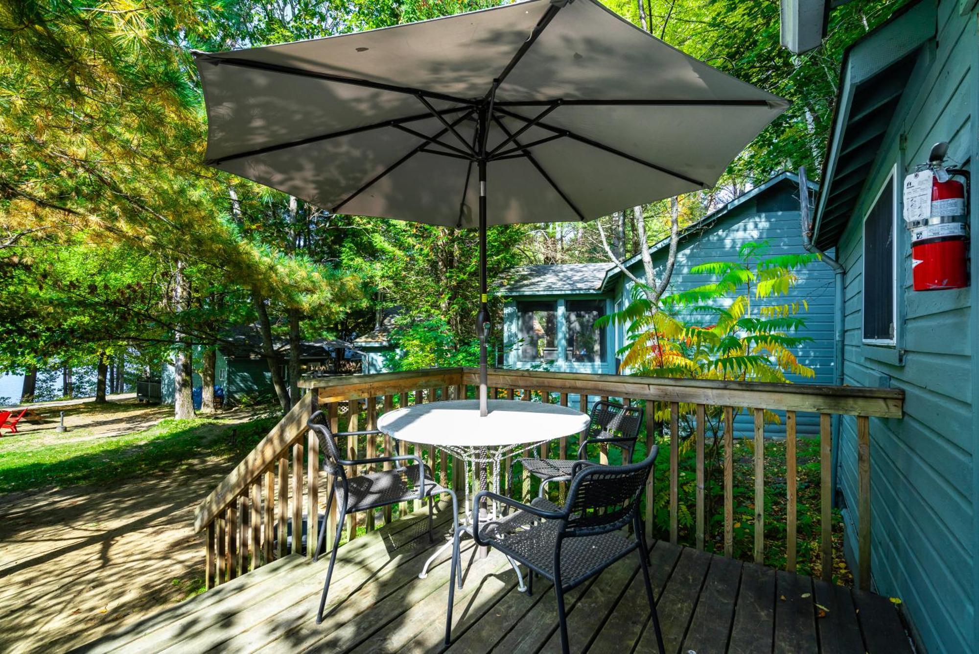 Muskoka Waterfront Retreat Βίλα Dwight Εξωτερικό φωτογραφία