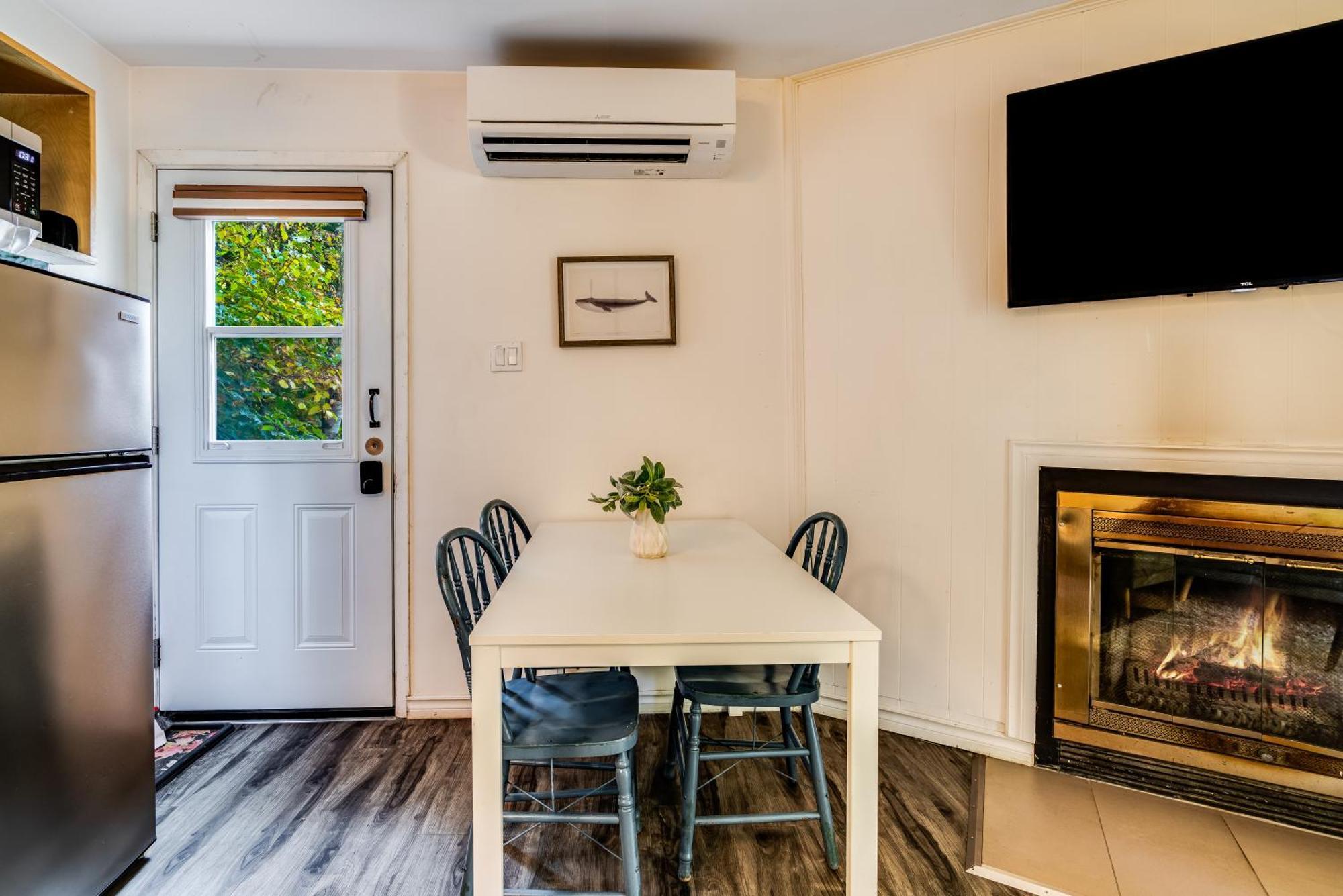 Muskoka Waterfront Retreat Βίλα Dwight Εξωτερικό φωτογραφία