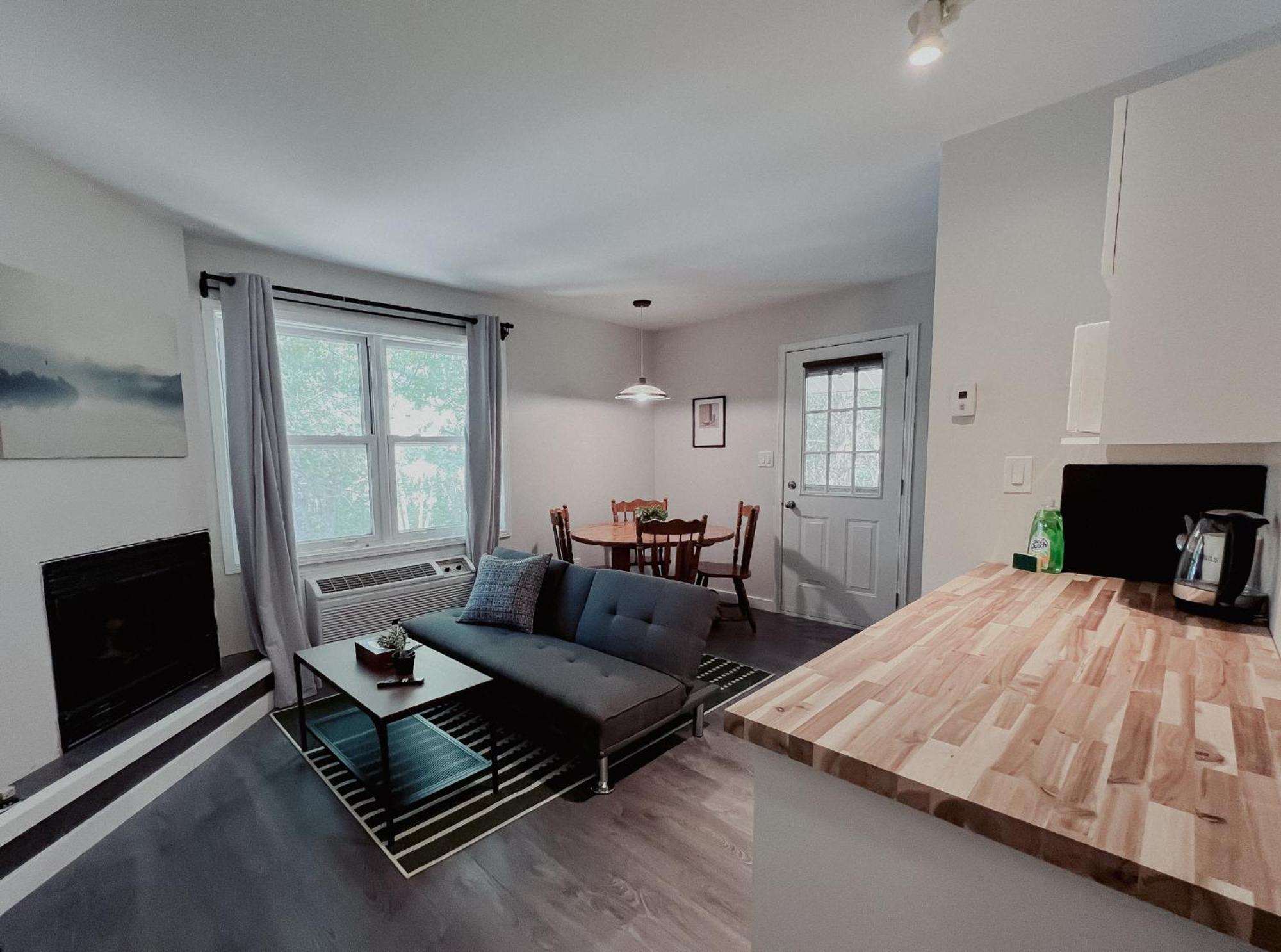 Muskoka Waterfront Retreat Βίλα Dwight Εξωτερικό φωτογραφία
